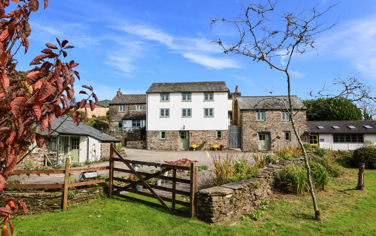 7 bedroom house, Wilton Mill Farm & Cottages, Pelynt PL13 - Sold