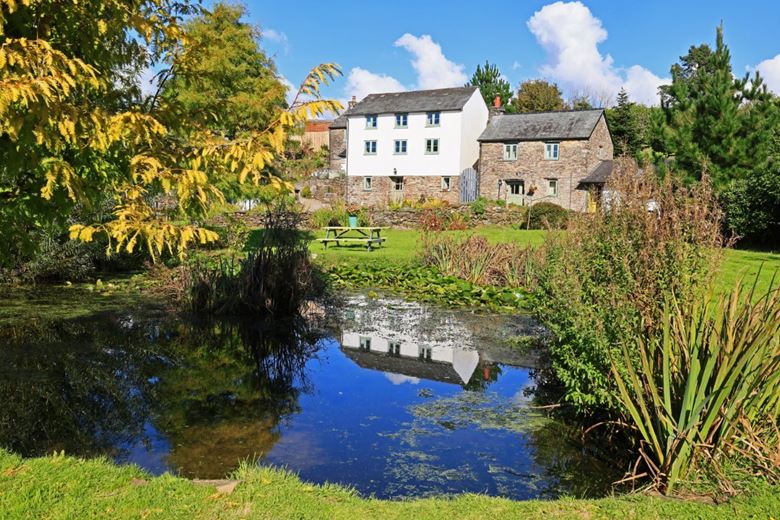 7 bedroom house, Wilton Mill Farm & Cottages, Pelynt PL13 - Sold