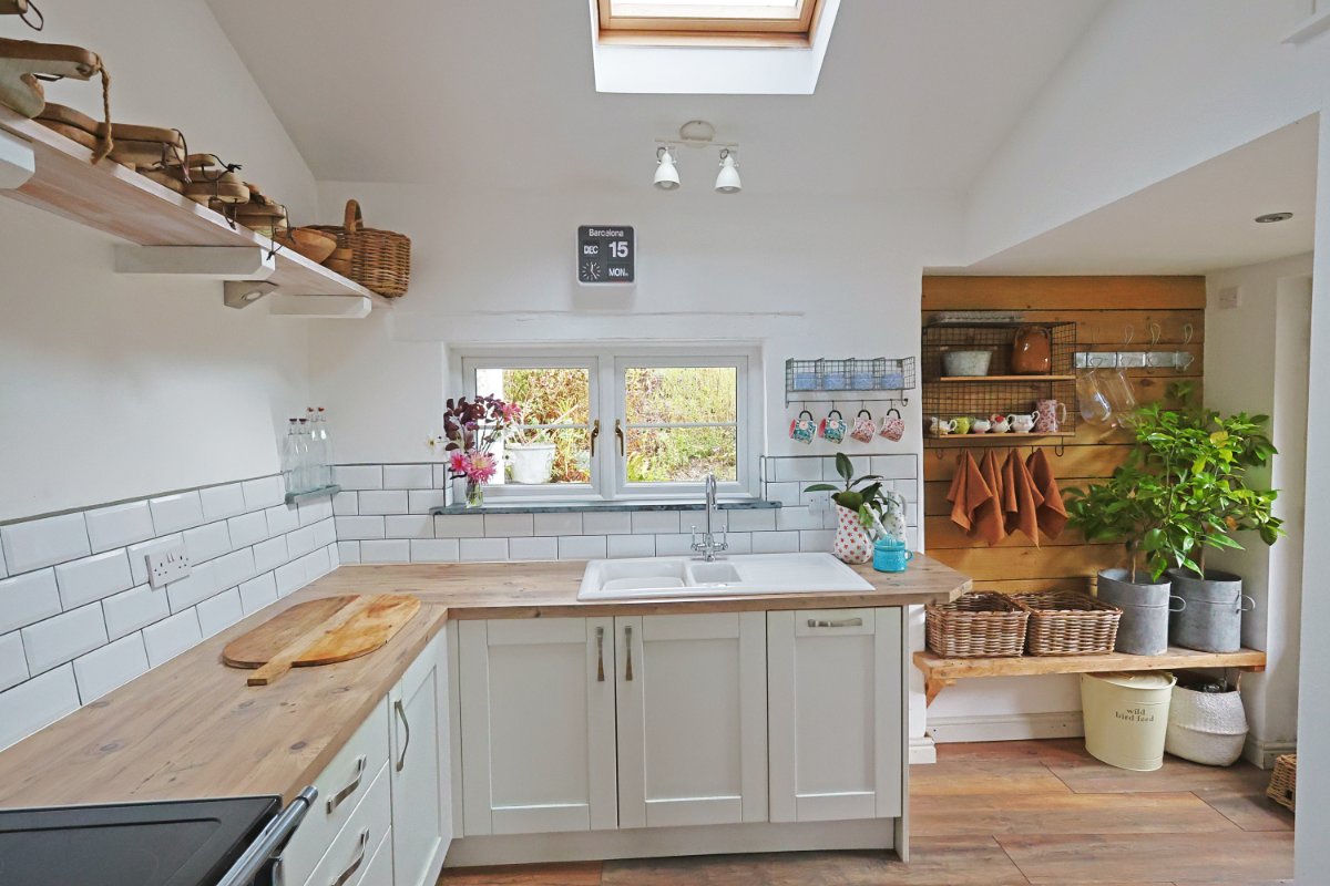 7 bedroom house, Wilton Mill Farm & Cottages, Pelynt PL13 - Sold