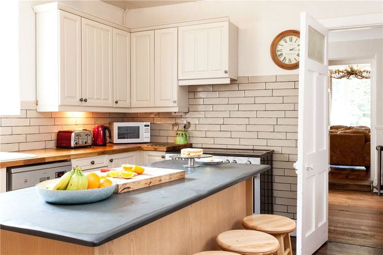 14 bedroom house, Landkey Road, Barnstaple EX32 - Available