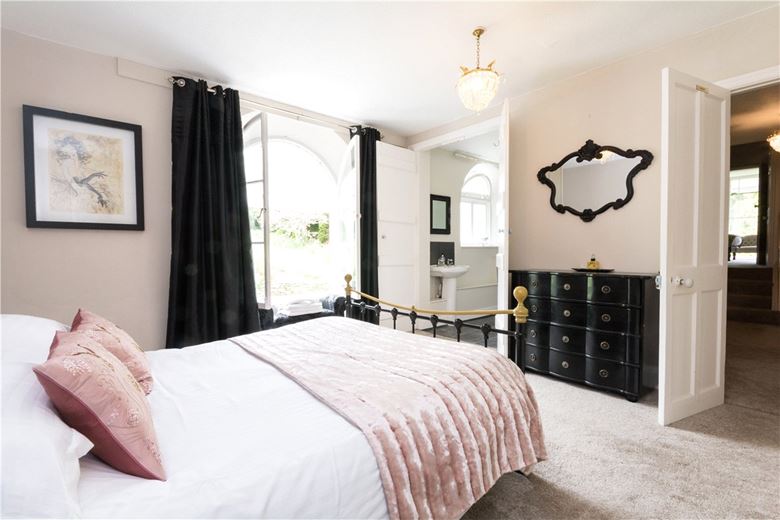 14 bedroom house, Landkey Road, Barnstaple EX32 - Available