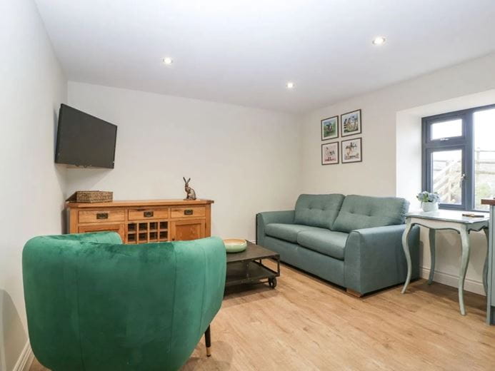 9 bedroom house, St. Weonards, Hereford HR2 - Available