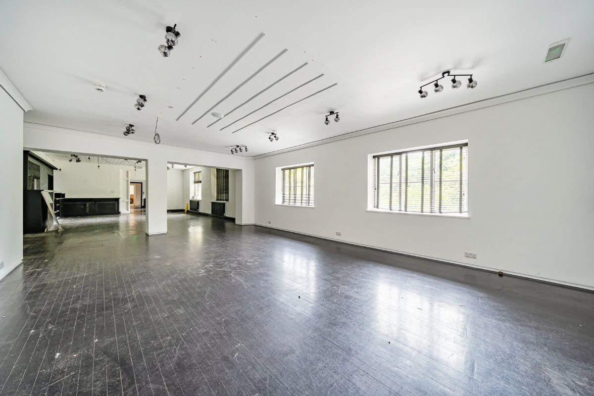 17.7 acres Country Estate, Muddiford, Barnstaple EX31 - Available