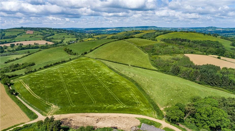 258 acres House, Symondsbury, Bridport DT6 - Available