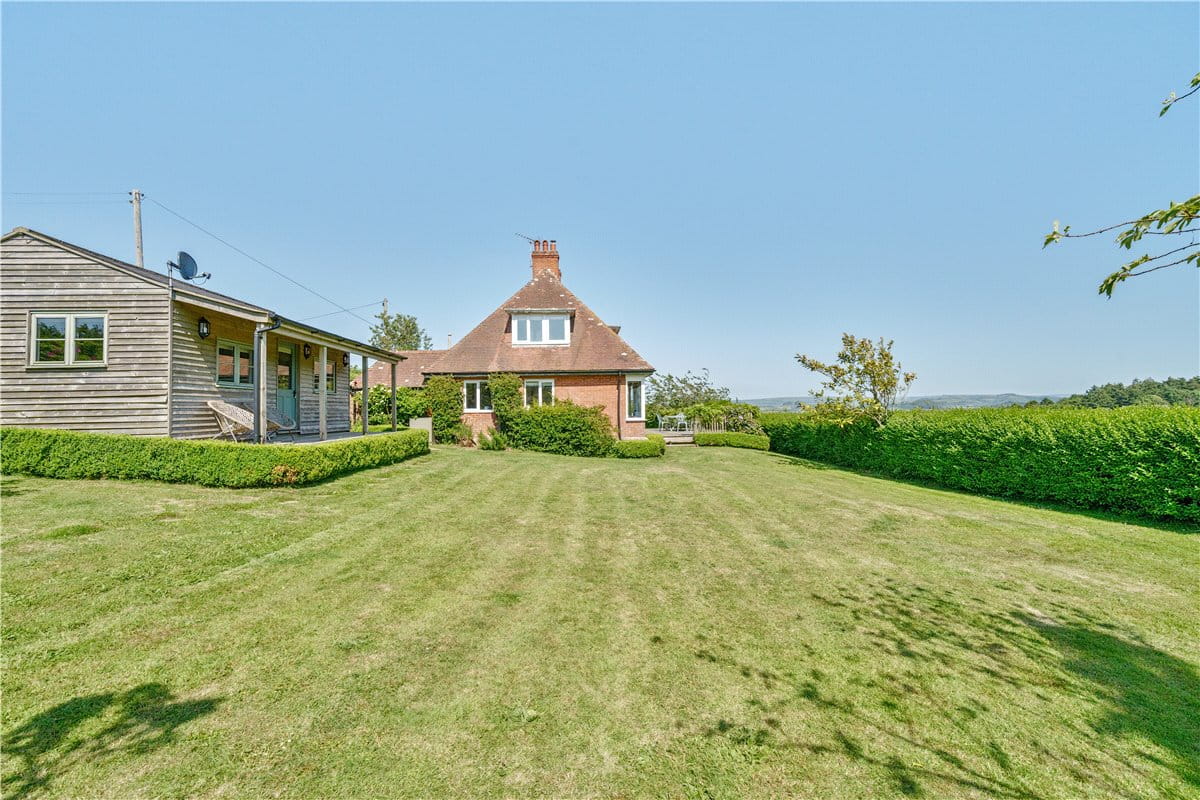 258 acres House, Symondsbury, Bridport DT6 - Available