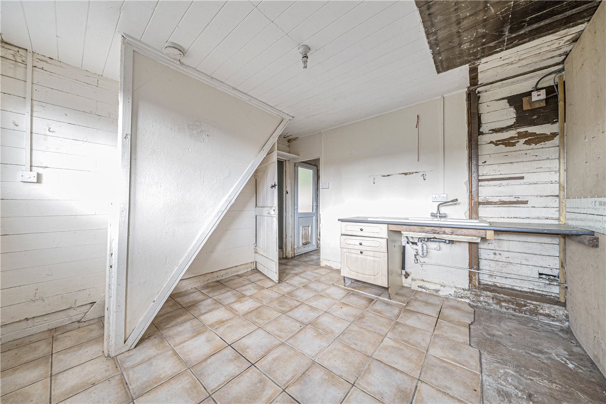  bedroom house, Thornfalcon, Taunton TA3 - Available