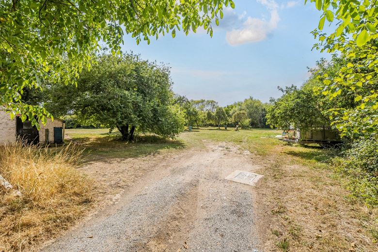 2.8 acres House, Lot 1: East Farm, Purving Row BS24 - Available