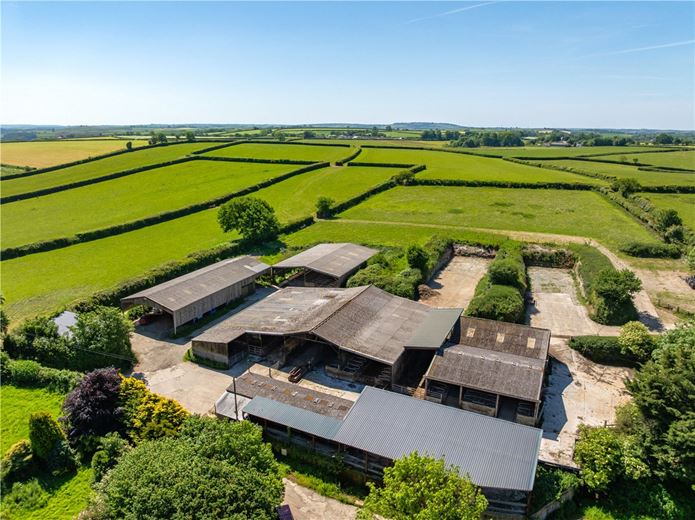 101.7 acres House, Liskeard, Cornwall PL14 - Available