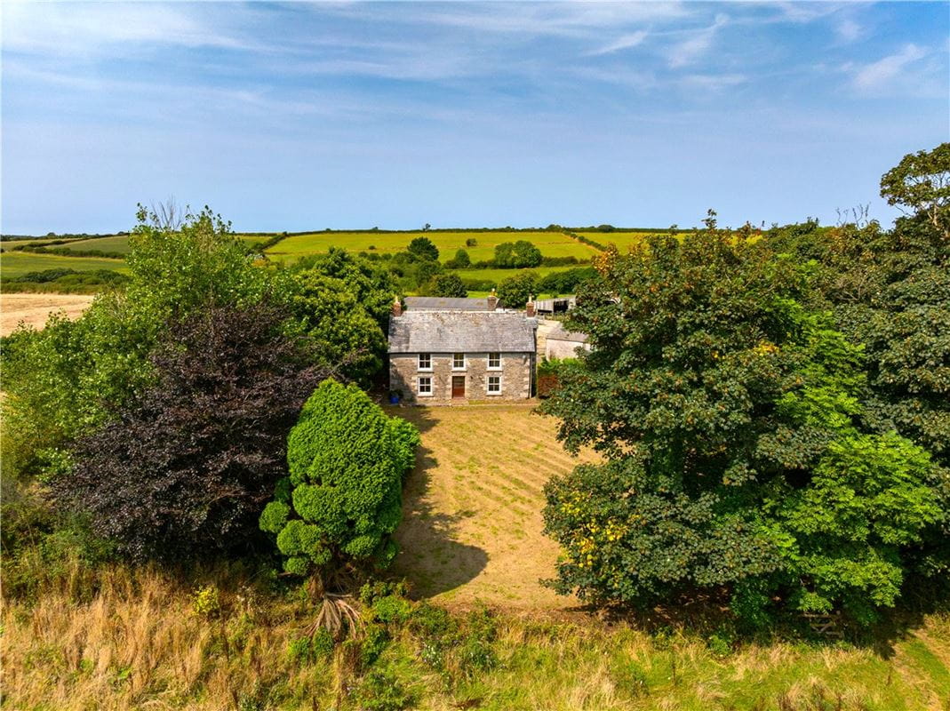 4.4 acres House, Grampound Road, Truro TR2 - Available