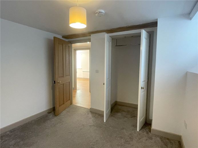 3 bedroom flat, St. Gluvias, Penryn TR10 - Available