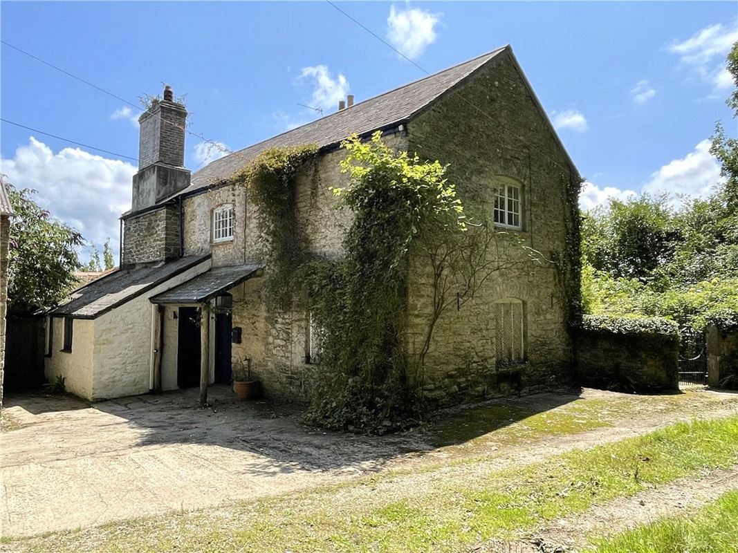  bedroom house, Enys, St. Gluvias TR10 - Available