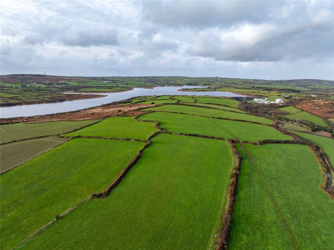 124.3 acres Farm, Carnmenellis, Nr Stithians TR16 - Available