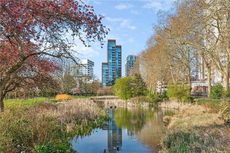 2 bedroom flat, Buckhold Road, London SW18