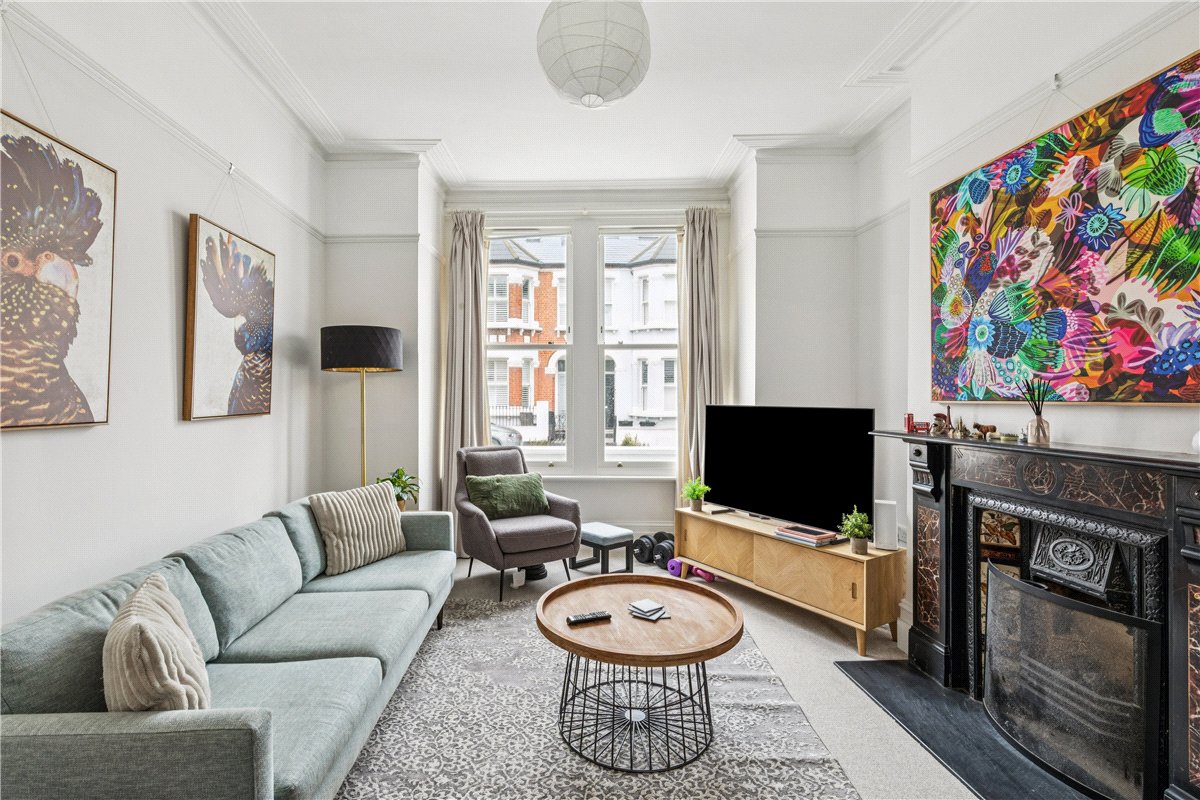 5 bedroom house, Cathles Road, London SW12 - Available