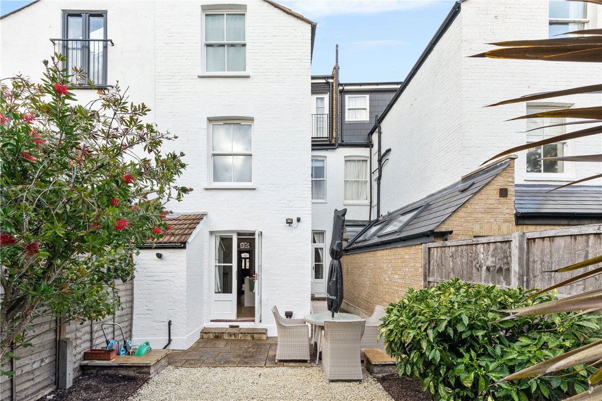 5 bedroom house, Cathles Road, London SW12 - Available