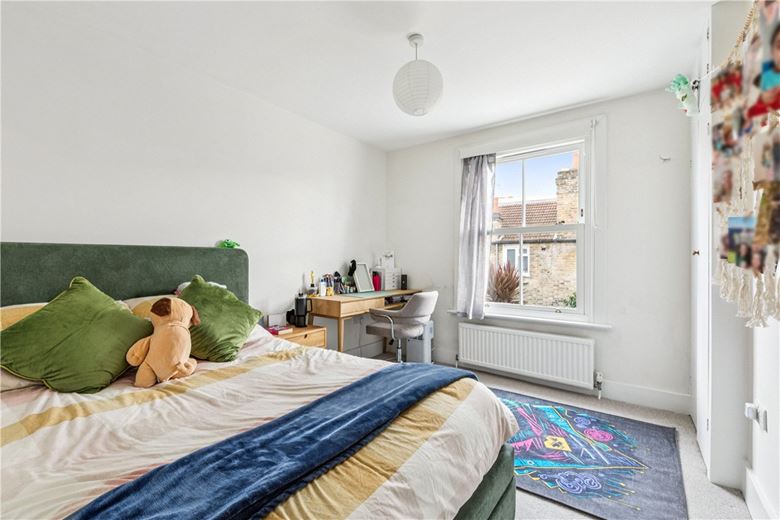 5 bedroom house, Cathles Road, London SW12 - Available