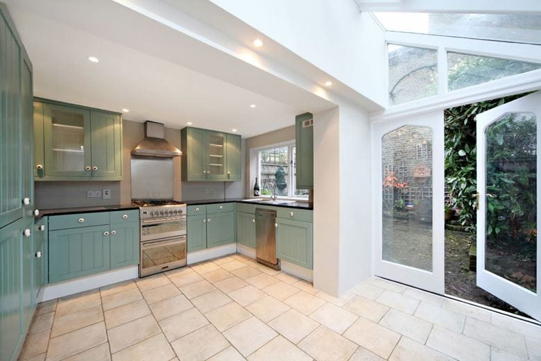 3 bedroom house, Elsley Road, London SW11