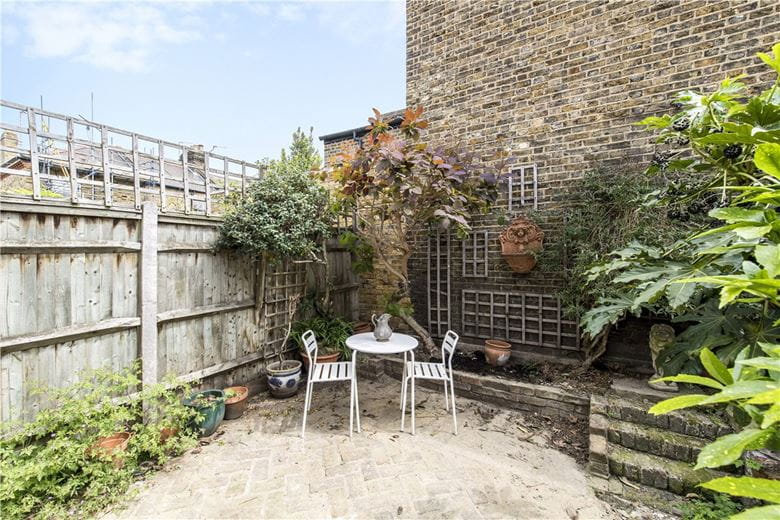 3 bedroom house, Elsley Road, London SW11