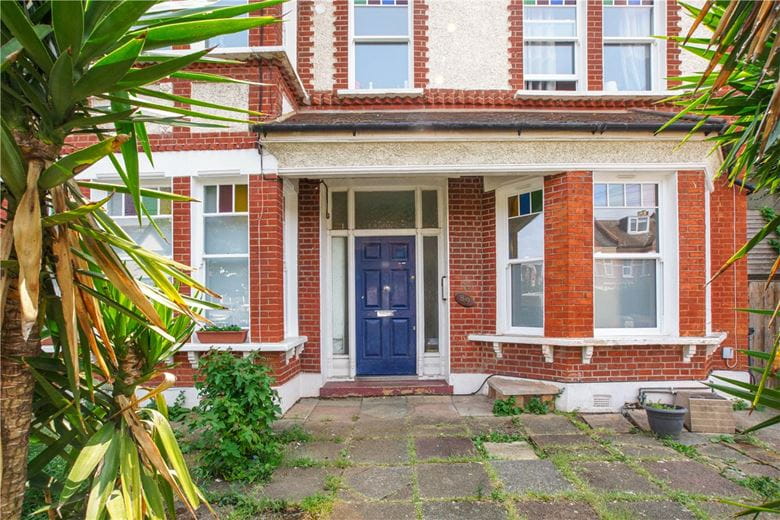 2 bedroom flat, Gleneagle Road, London SW16 - Available