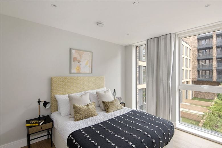 1 bedroom flat, Greyhound Parade, Wimbledon Grounds, London SW17
