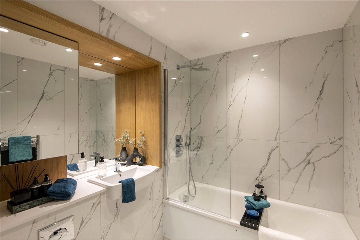 3 bedroom maisonette, Greyhound Parade, Wimbledon Grounds, London SW17 - Available