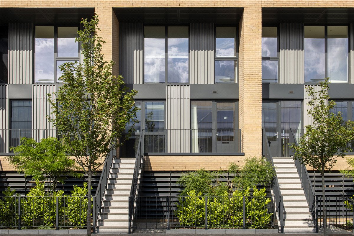 3 bedroom maisonette, Greyhound Parade, Wimbledon Grounds, London SW17 - Available