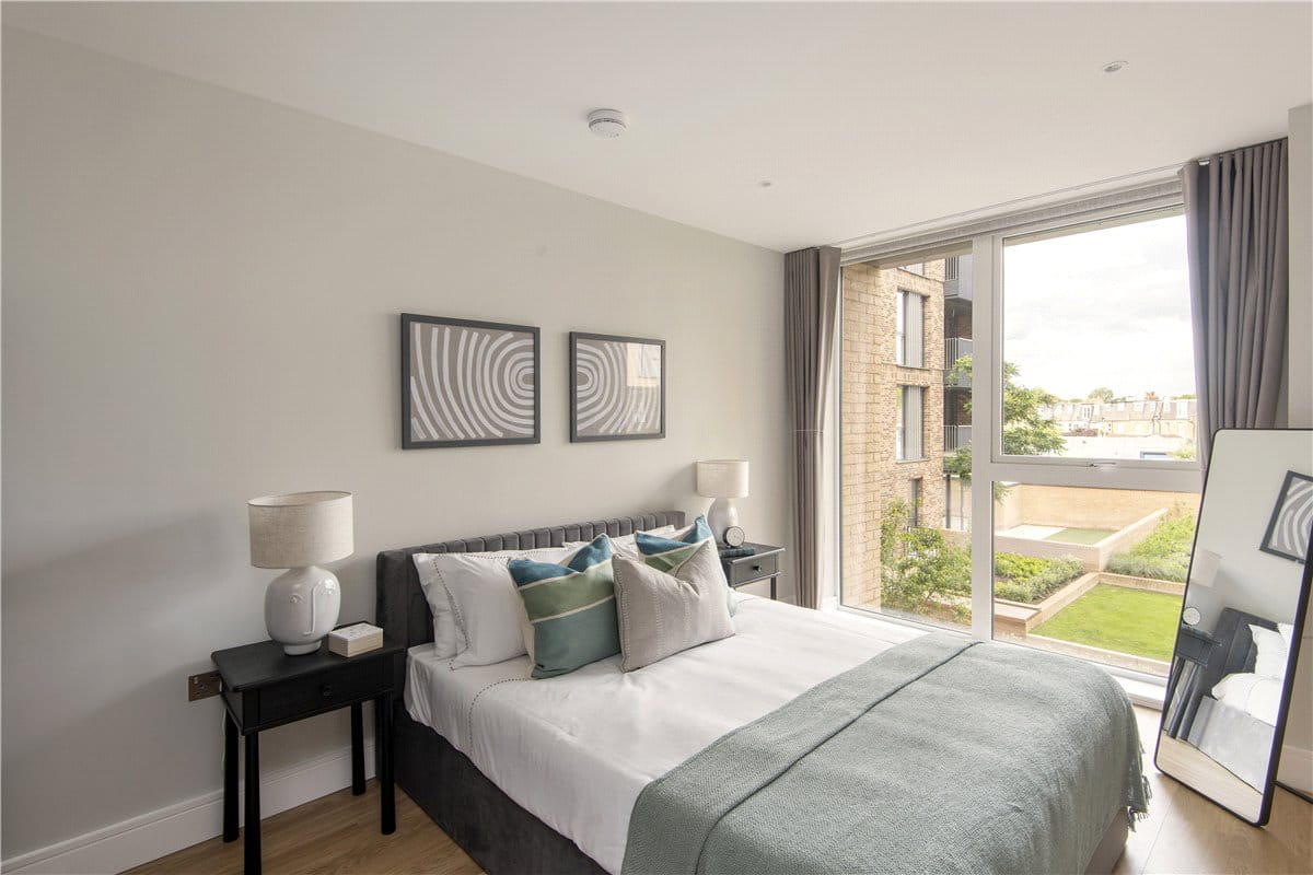 3 bedroom maisonette, Greyhound Parade, Wimbledon Grounds, London SW17 - Available