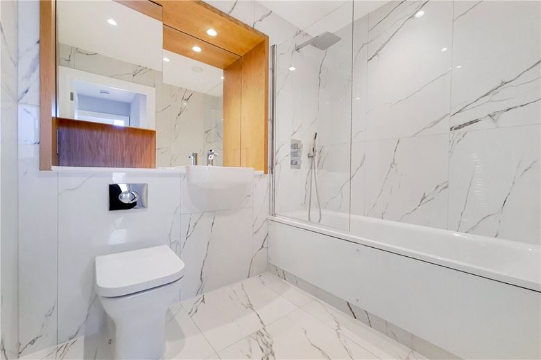 1 bedroom flat, Greyhound Parade, Wimbledon Grounds, London SW17