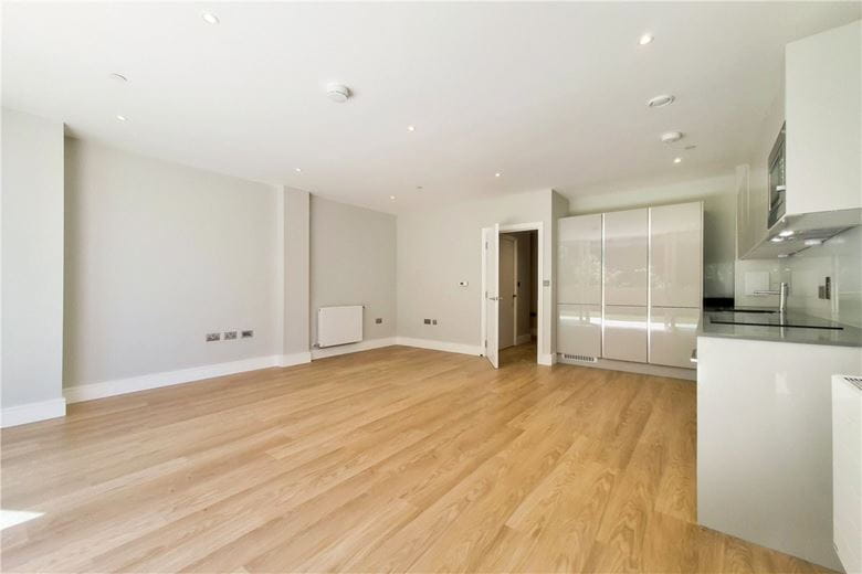 3 bedroom flat, Greyhound Parade, Wimbledon Grounds, London SW17 - Available