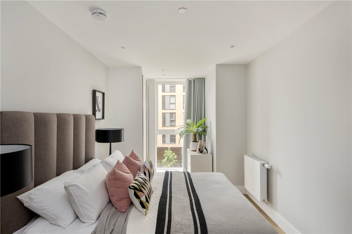 2 bedroom flat, Greyhound Parade, Wimbledon Grounds, London SW17 - Available