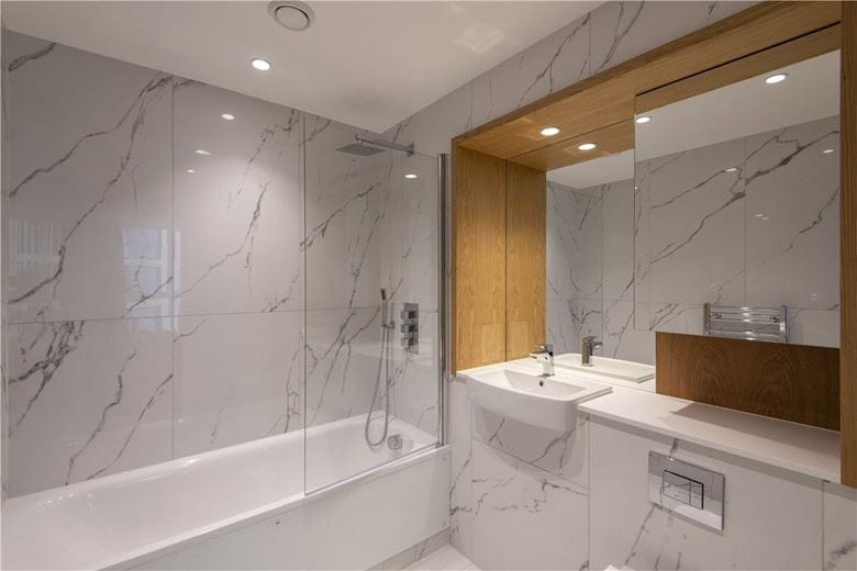 2 bedroom flat, Greyhound Parade, Wimbledon Grounds, London SW17 - Available