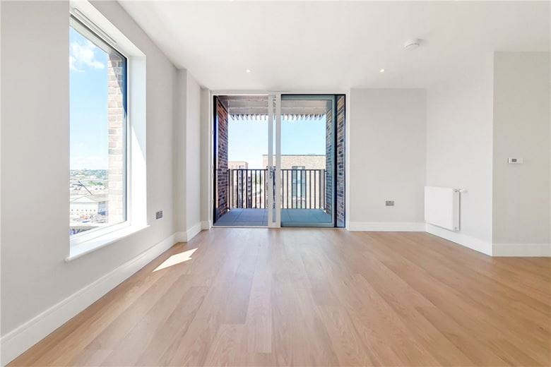 2 bedroom flat, Greyhound Parade, Wimbledon Grounds, London SW17 - Available