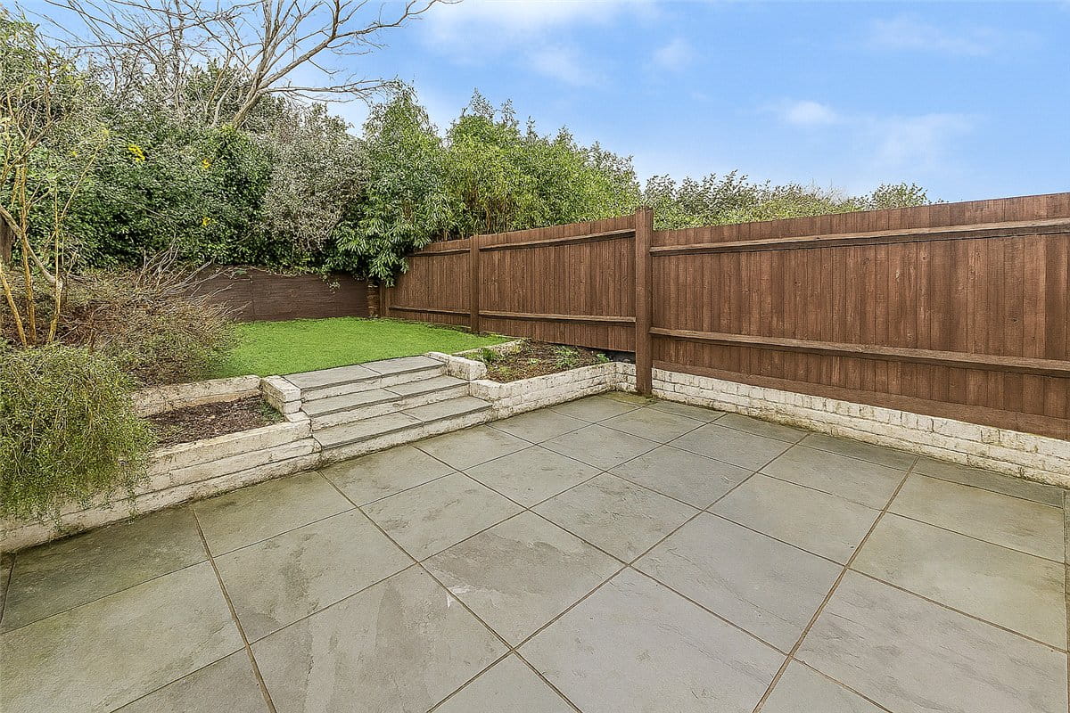 3 bedroom house, Abercrombie Street, London SW11