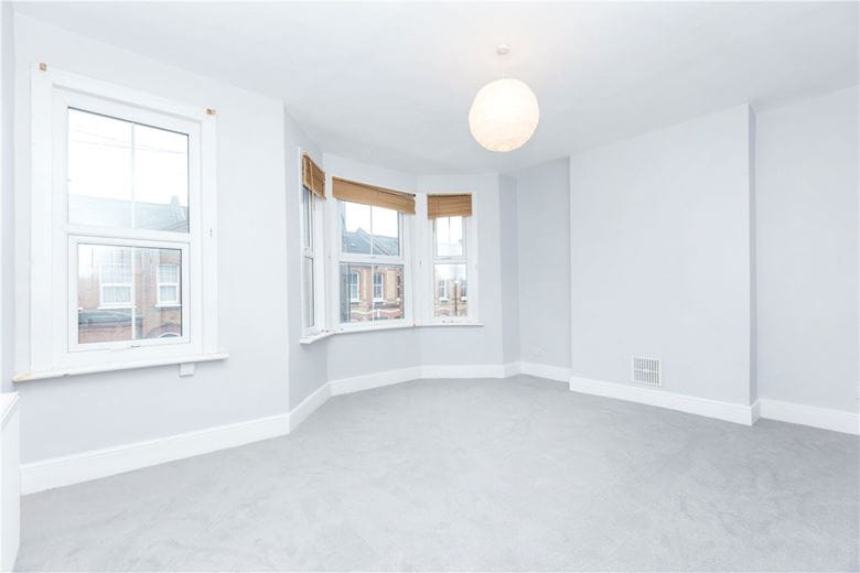 2 bedroom flat, Glenelg Road, London SW2 - Available