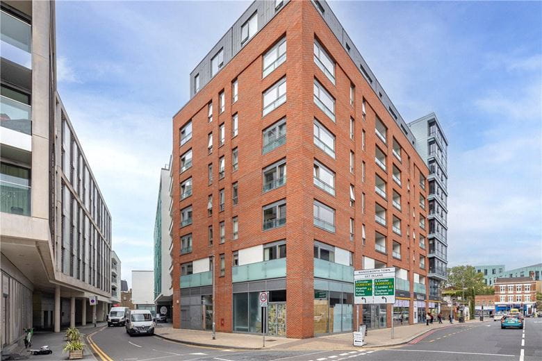 1 bedroom flat, Hardwicks Square, London SW18 - Available
