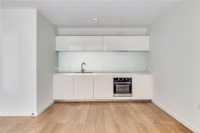 1 bedroom flat, Hardwicks Square, London SW18 - Available