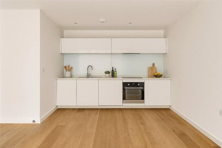 1 bedroom flat, Hardwicks Square, London SW18 - Available