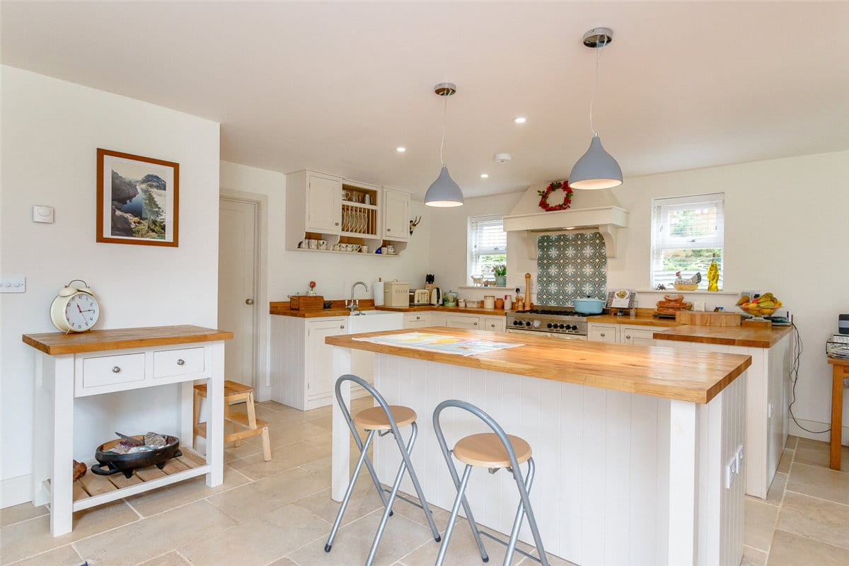 4 bedroom house, Wherwell, Andover SP11 - Available