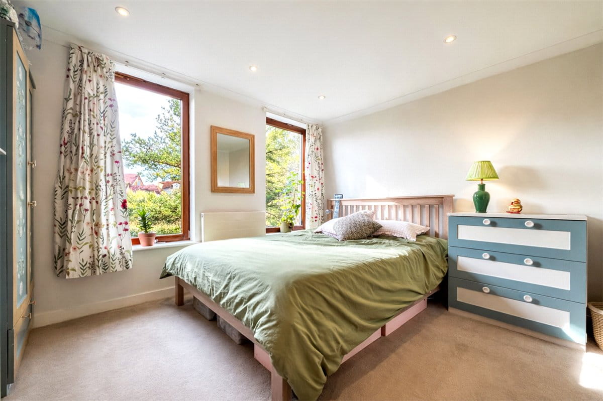 2 bedroom flat, Bereweeke Road, Winchester SO22