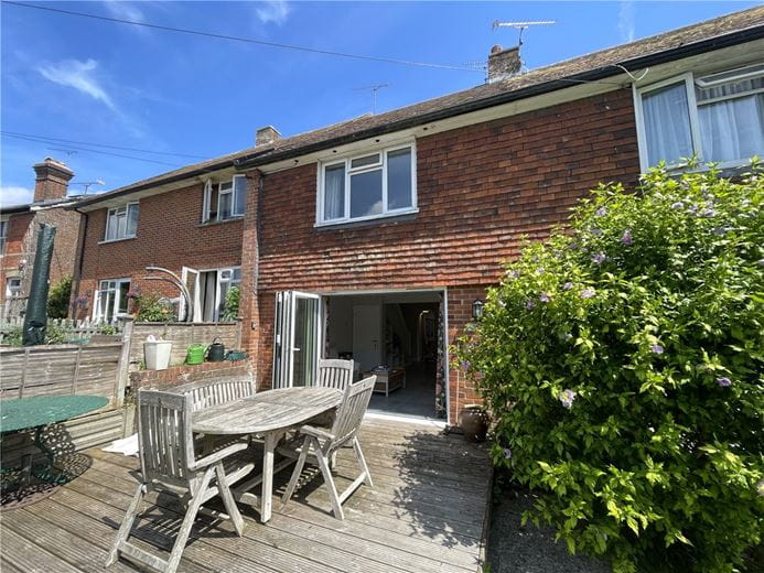 2 bedroom house, Wolvesey Terrace, Winchester SO23 - Available