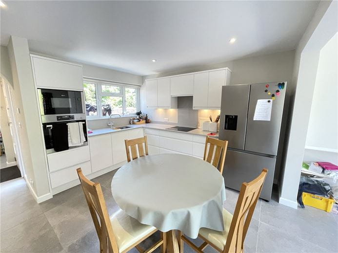 2 bedroom house, Wolvesey Terrace, Winchester SO23 - Available