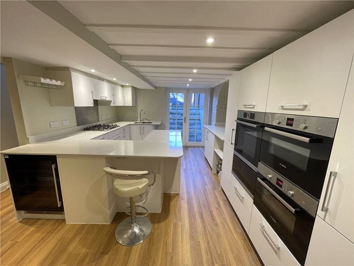 4 bedroom house, Eastgate Street, Winchester SO23 - Let Agreed