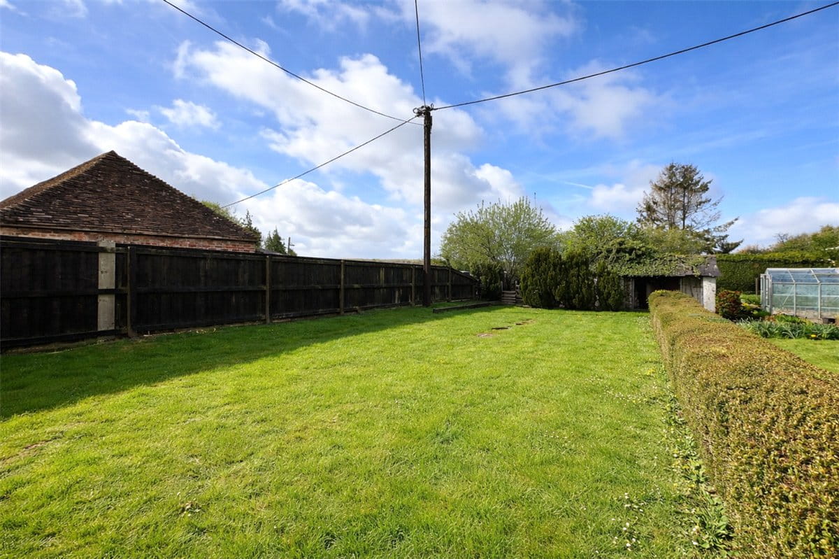 3 bedroom cottage, East Stratton, East Stratton SO21 - Available