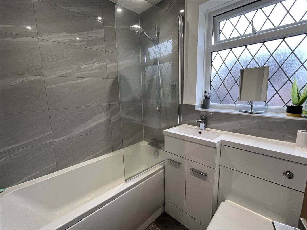 3 bedroom house, Wesley Road, Kings Worthy SO23