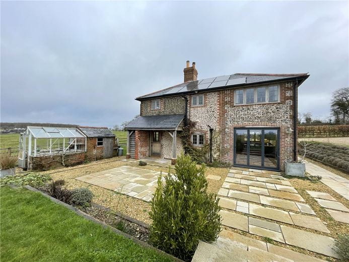 3 bedroom house, Warnford, Southampton SO32 - Available