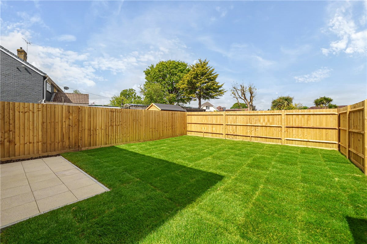 2 bedroom house, Hammonds Green, Totton SO40 - Available