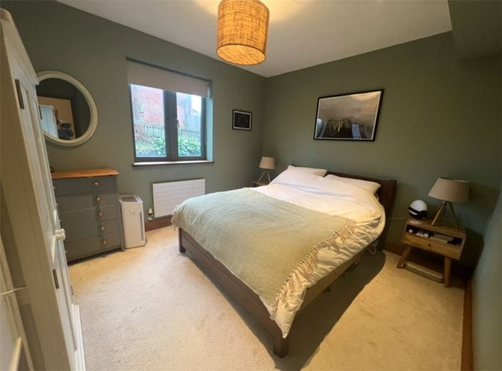 2 bedroom flat, Highcliffe Road, Winchester SO23 - Available