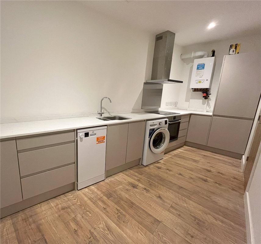 2 bedroom flat, Westgate Chambers, Staple Gardens SO23 - Let Agreed