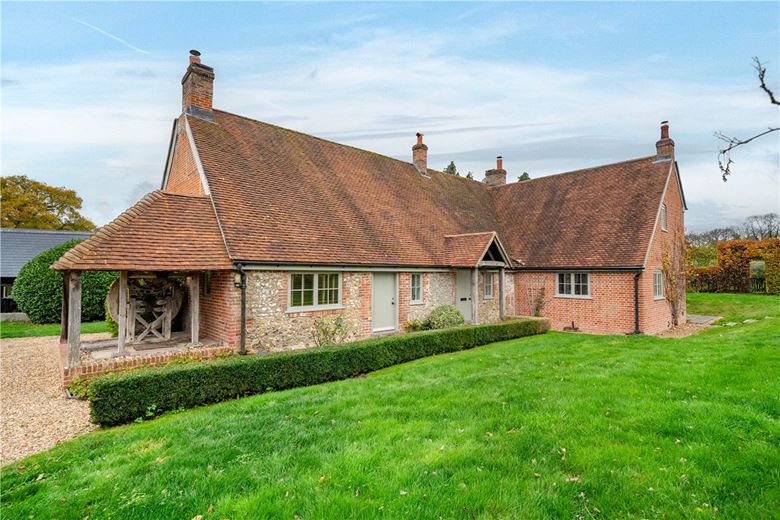4 bedroom house, North Park Farm, Little Somborne SO20 - Available