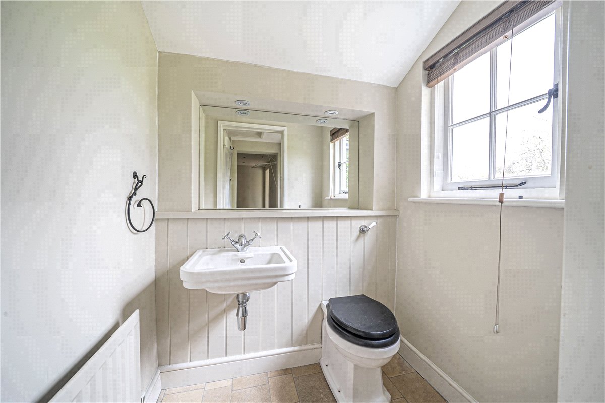 4 bedroom house, North Park Farm, Little Somborne SO20 - Available